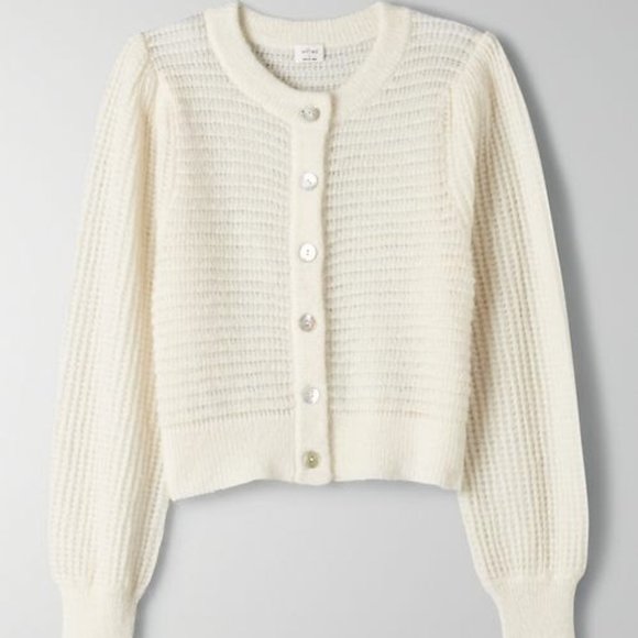 AVAILABLE NWT Aritzia Wilfred Alessia knit cardigan birch xs button off white